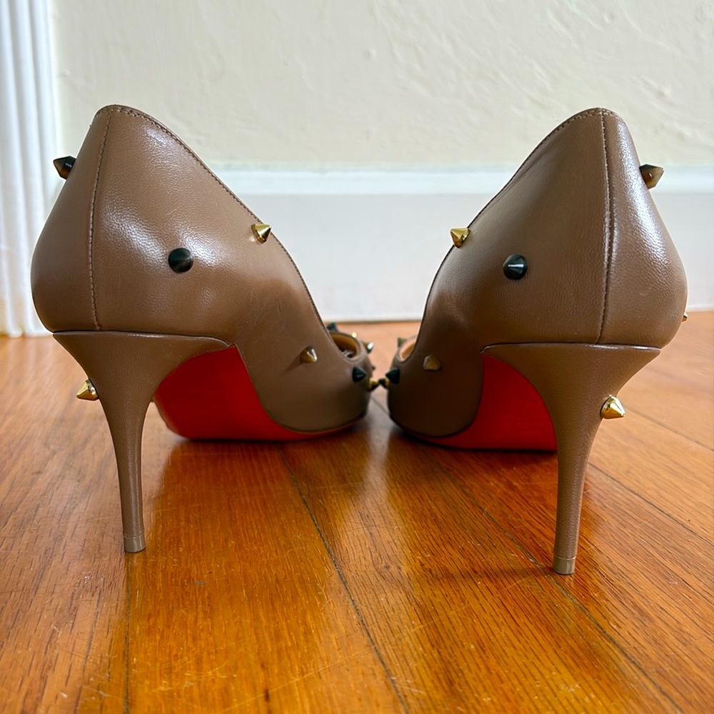 Christian Louboutin Spiked Pointed Toe Stiletto Pumps Women's Size 37.5 - Picture 7 of 7